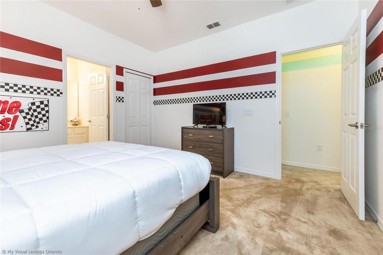 Oakwood Oasis Hotel Davenport Bagian luar foto